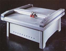 Z�nd M1600 flatbed cutting plotter